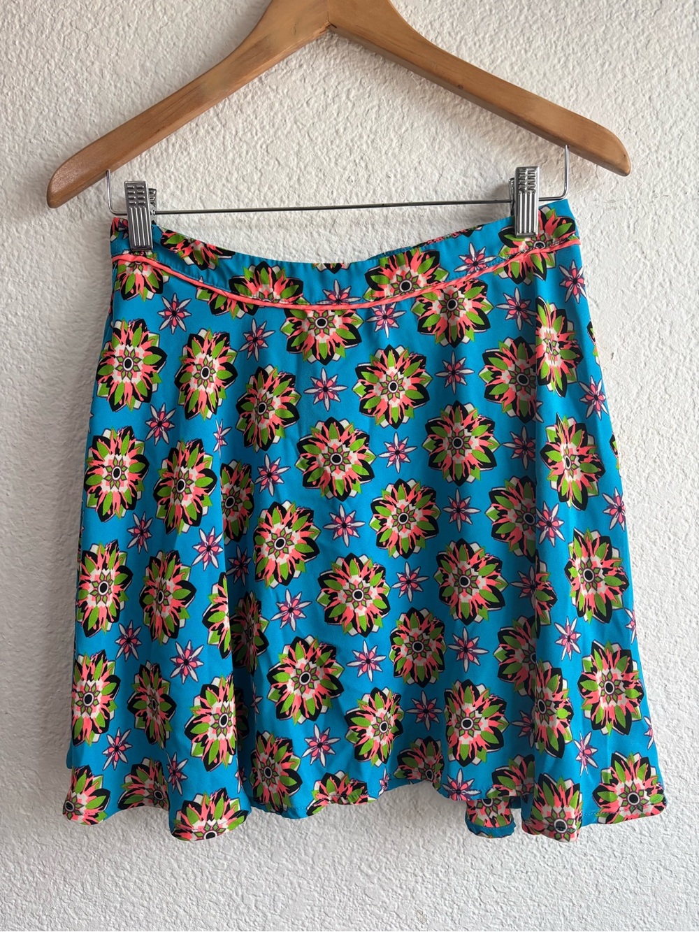 Flying Tomato Bright Blue Floral Mini Skirt Womens Size Large